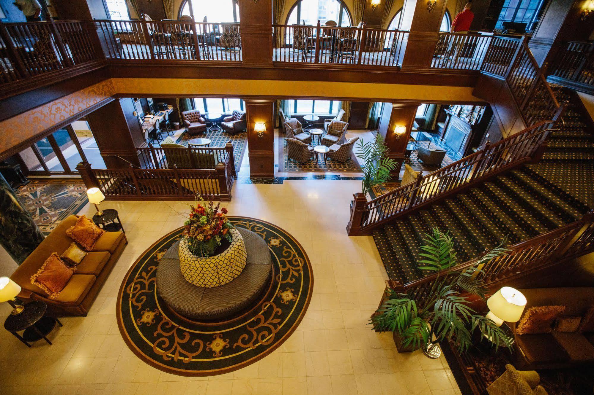 Hotel Julien Dubuque Buitenkant foto